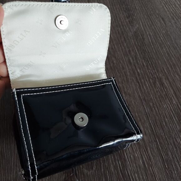 Gorgeous Vintage Vituri Mini Bag - Black - Faux Patent Leather - Picture 6 of 10